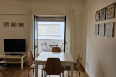  Historic-Center-Cascais-1room-4people-dining-table-bolina1-oquotidiano